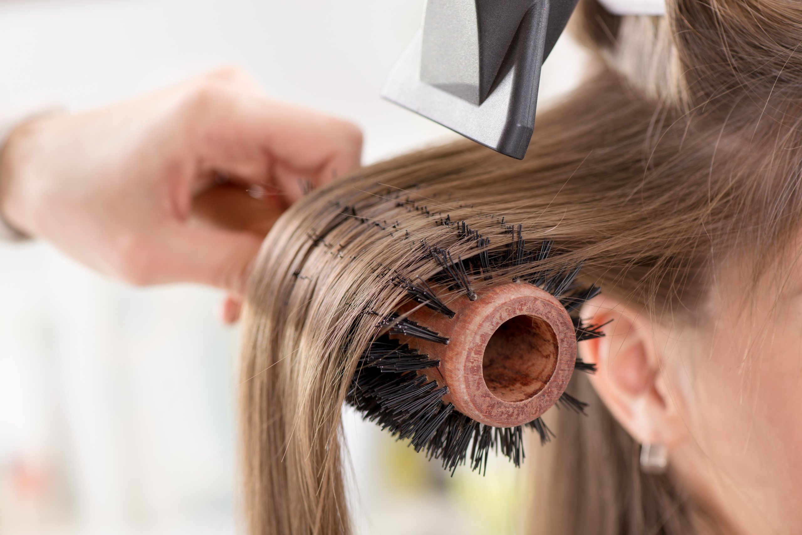 Как правильно сушить волосы в парикмахерской