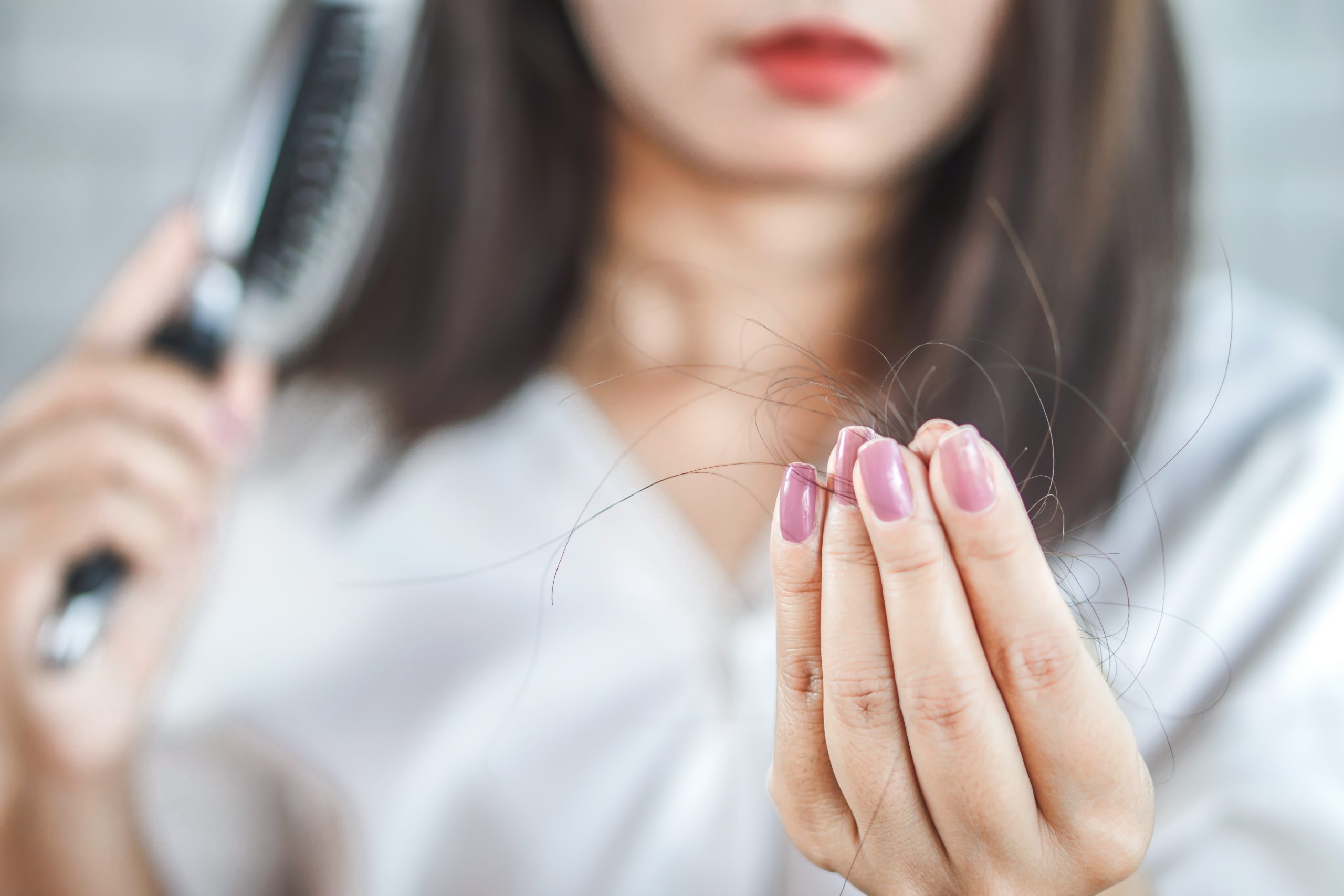 Как очистить волосы ногти